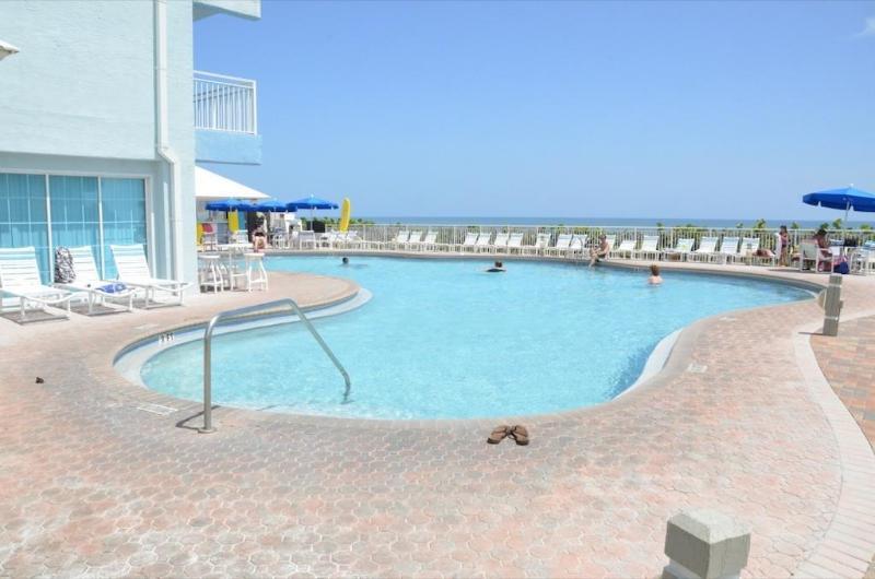 Coconut Palms Beach Resort New Smyrna Beach Exterior photo