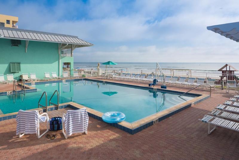 Coconut Palms Beach Resort New Smyrna Beach Exterior photo